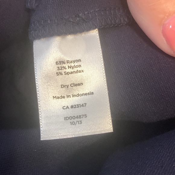 Comfortable yet elegant Talbots navy dress with cream border - Picture 5 of 5